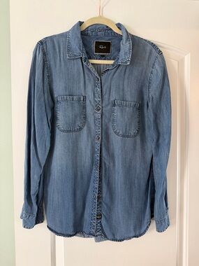 Rails Button-Up chambray Denim Shirt in Light Blue